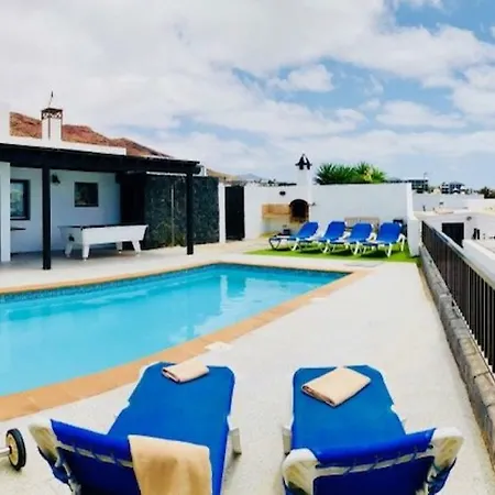 Villa Neptuno With Private Pool, Sea View, Sat-tv & Free Wifi